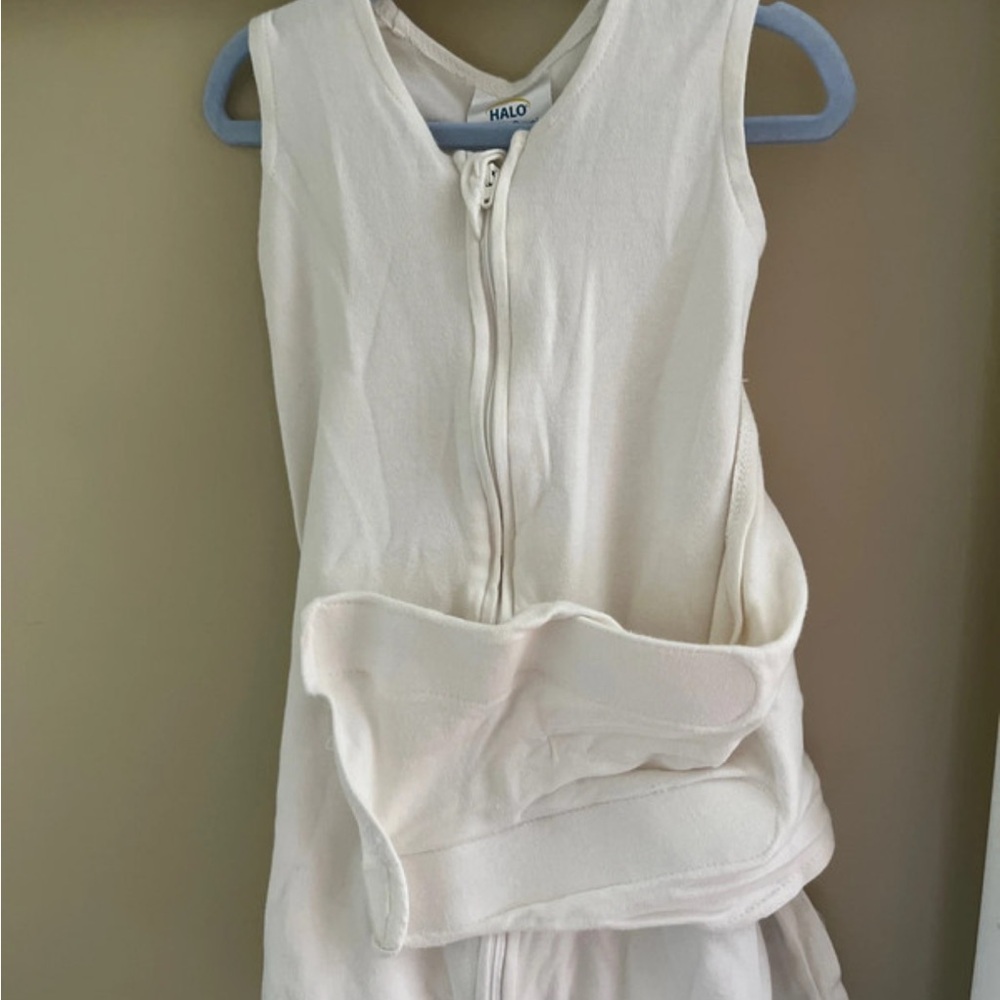 Halo Ivory Zip-Up swaddle